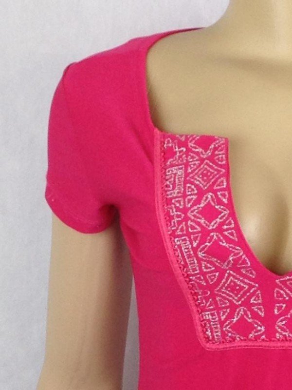 CAMISETA ENA CORÊ ROSA