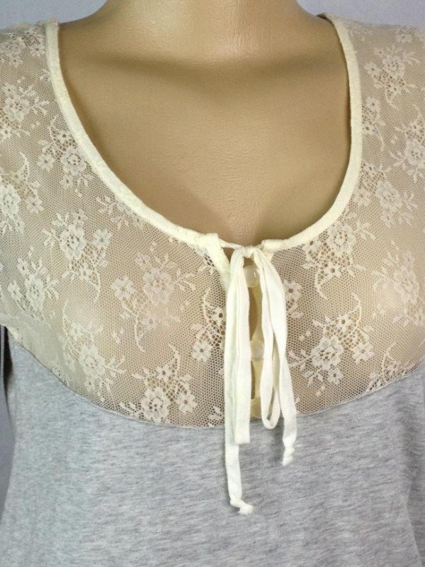 BLUSA DE RENDA