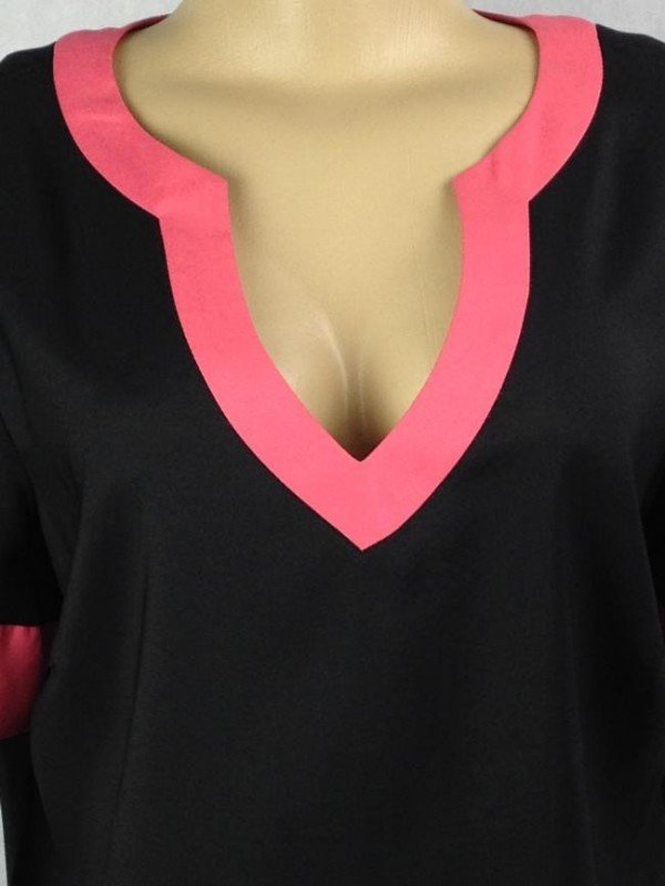 BLUSA COM DECOTE EM V