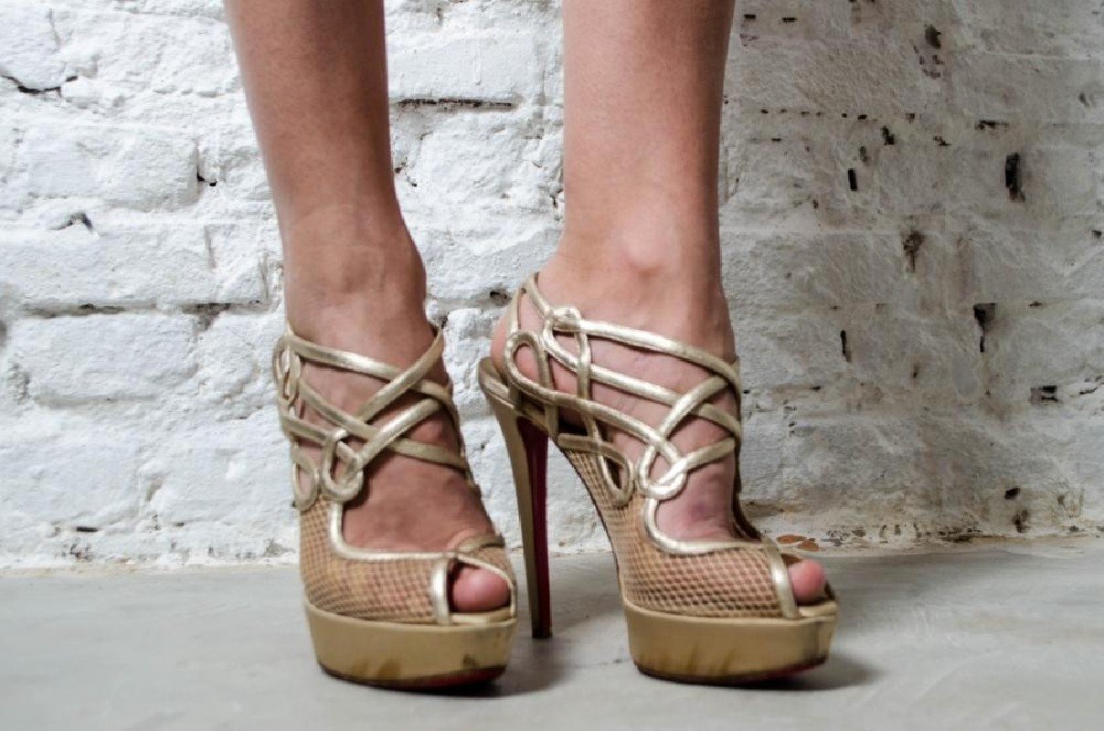 Louboutin transparente online