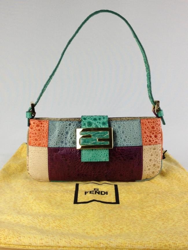 Bolsa Baguette - Fendi - Feminino - Bolsas - Bolsas Diversas