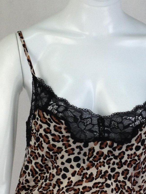 CAMISOLA VICTORIA'S SECRET ANIMAL PRINT DE ALCINHA