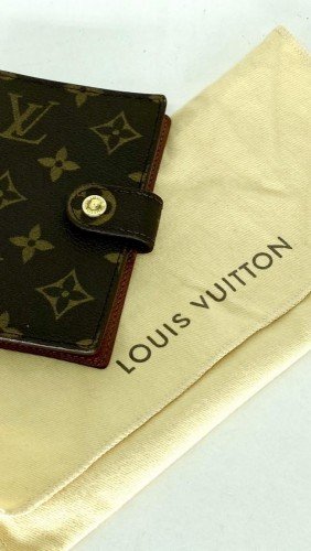 CAPA LOUIS VUITTON PARA CADERNETA