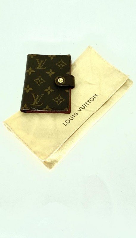 CAPA LOUIS VUITTON PARA CADERNETA