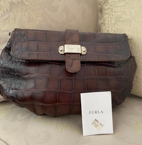 CLUTCH FURLA CROCO MARROM