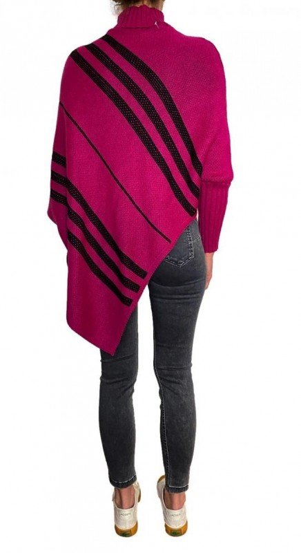 PONCHO DE TRICOT