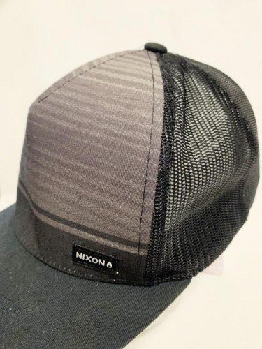 BONÉ NIXON TEAM TRUCKER